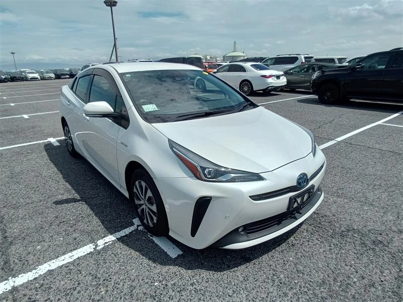 Toyota PRIUS 2019 года ZVW55-6001594 ID: 542722 0