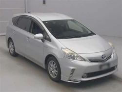 Toyota PRIUS ALPHA 2013 года ZVW41-3225822 ID: 558079 1