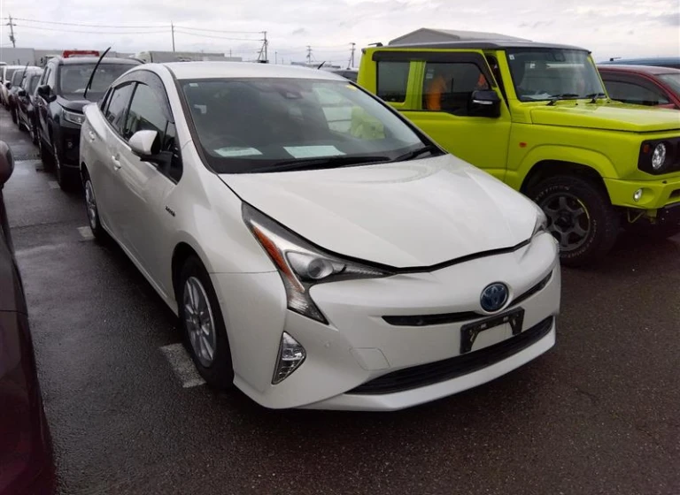 Toyota PRIUS 2016 года ZVW50-8040028 ID: 537834