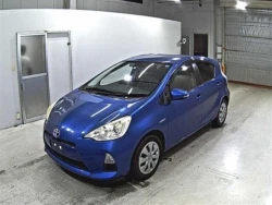 Toyota AQUA 2013 года NHP10-2238584 ID: 480809 1