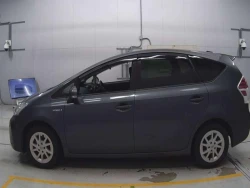 Toyota PRIUS ALPHA 2015 года ZVW41-3392864 ID: 538700 6