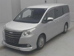 Toyota NOAH 2014 года ZWR80-0036468 ID: 559916 0