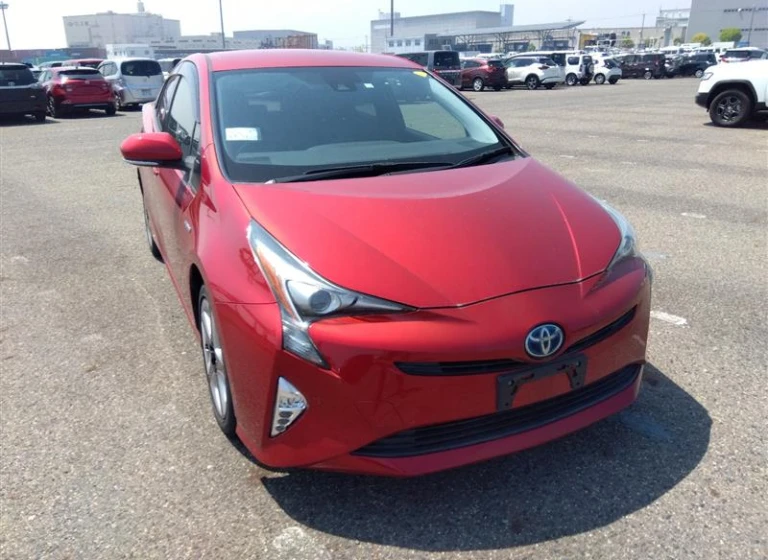 Toyota PRIUS 2018 года ZVW50-6120505 ID: 537565