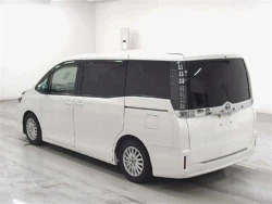 Toyota VOXY 2016 года ZWR80-0195017 ID: 559989 3