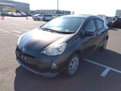 Toyota AQUA 2013 года NHP10-2258226 ID: 487914 9