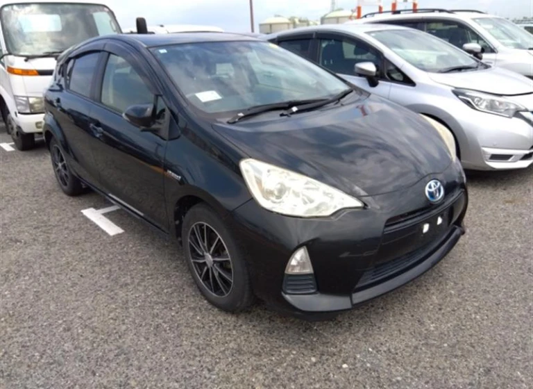 Toyota AQUA 2012 года NHP10-6004757 ID: 485272