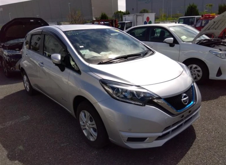 Nissan NOTE 2018 года SNE12-015389 ID: 498399
