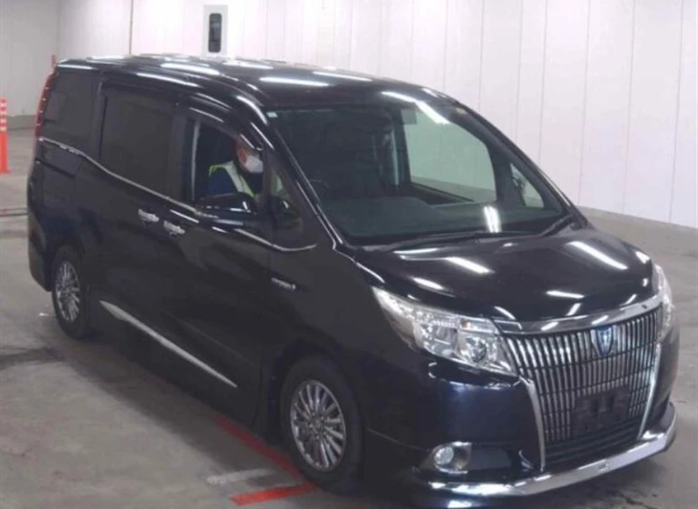 Toyota ESQUIRE 2015 года ZWR80-0094536 ID: 560326