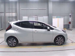 Toyota AQUA 2022 года MXPK11-2091549 ID: 561185 4
