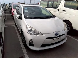 Toyota AQUA 2012 года NHP10-6042198 ID: 483915 10