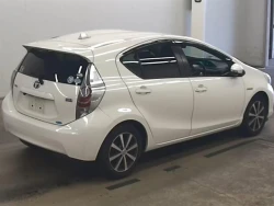 Toyota AQUA 2012 года NHP10-6042198 ID: 483915 4