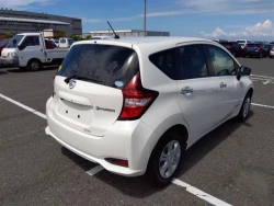 Nissan NOTE 2017 года HE12-074603 ID: 490044 3
