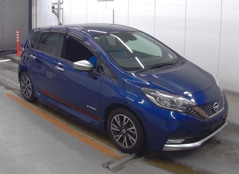 Nissan NOTE 2018 года HE12-221093 ID: 555228