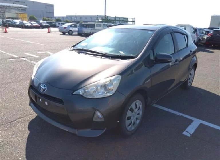 Toyota AQUA 2013 года NHP10-2258226 ID: 487914