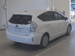 Toyota PRIUS ALPHA 2011 года ZVW41-3012735 ID: 560726 1