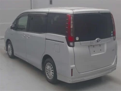 Toyota NOAH 2014 года ZWR80-0036468 ID: 559916 3