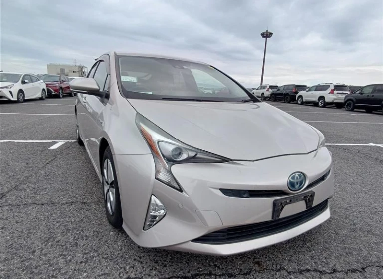 Toyota PRIUS 2016 года ZVW51-8012850 ID: 541719