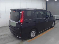 Toyota NOAH 2014 года ZWR80-0015886 ID: 560772 3