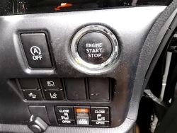 Toyota VOXY 2018 года ZRR80-0473813 ID: 490545 17