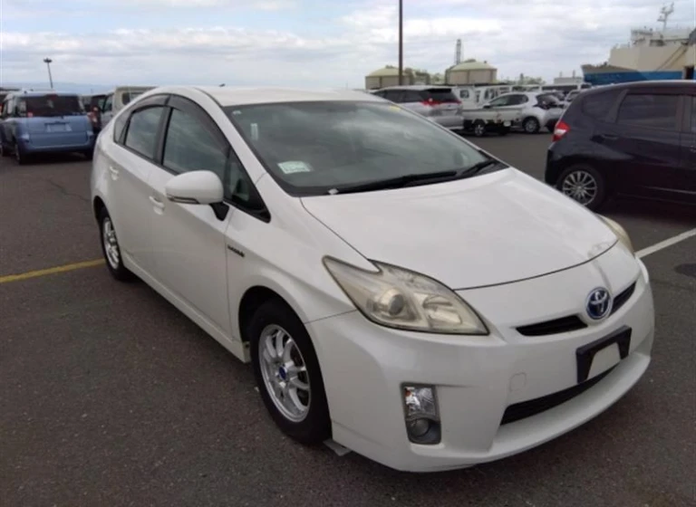 Toyota PRIUS 2016 года ZVW30-0271129 ID: 488767
