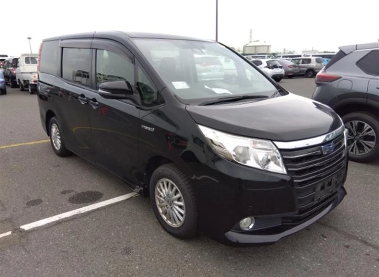 Toyota NOAH 2016 года ZWR80-0181141 ID: 488458