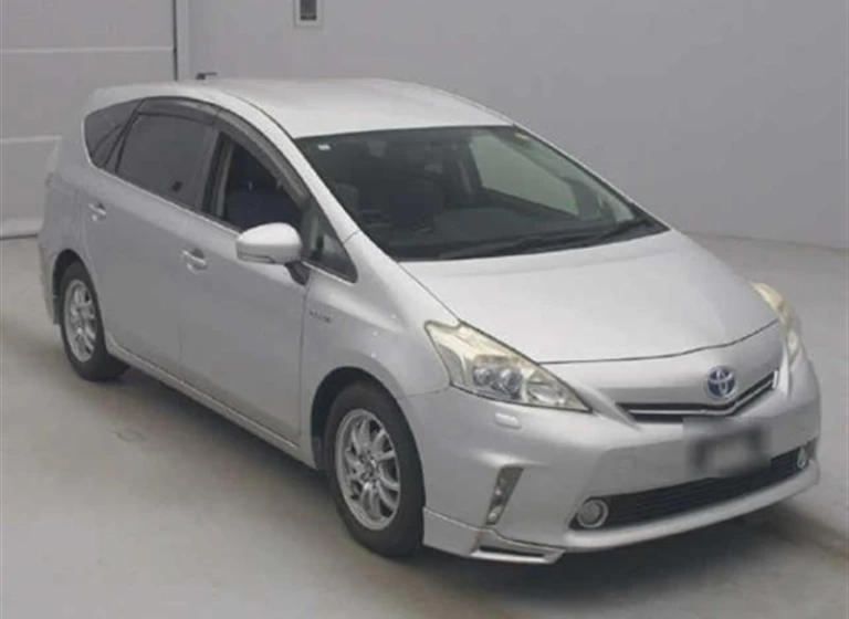 Toyota PRIUS ALPHA 2013 года ZVW41-3225822 ID: 558079