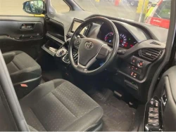 Toyota VOXY 2018 года ZRR80-0470359 ID: 509842 4