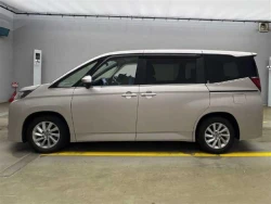Toyota NOAH 2022 года MZRA90-0007040 ID: 556927 6