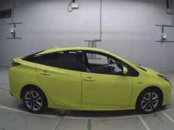 Toyota PRIUS 2016 года ZVW50-8045972 ID: 557631 5