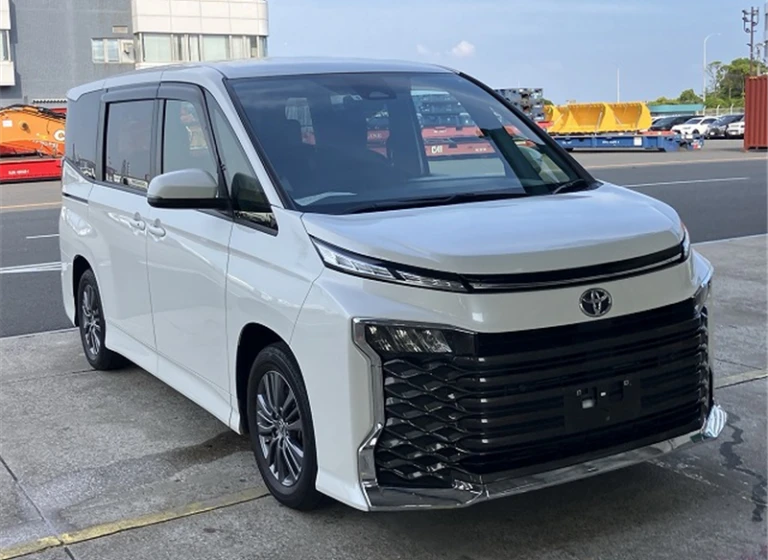 Toyota VOXY 2022 года MZRA90-0027487 ID: 556939