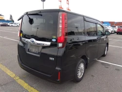 Toyota NOAH 2016 года ZWR80-0181141 ID: 488458 14