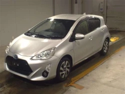 Toyota AQUA 2015 года NHP10-6379730 ID: 466958 1