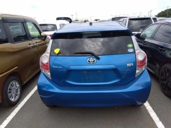Toyota AQUA 2013 года NHP10-2238584 ID: 480809 10