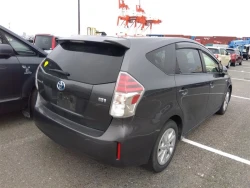 Toyota PRIUS ALPHA 2015 года ZVW41-3392864 ID: 538700 18