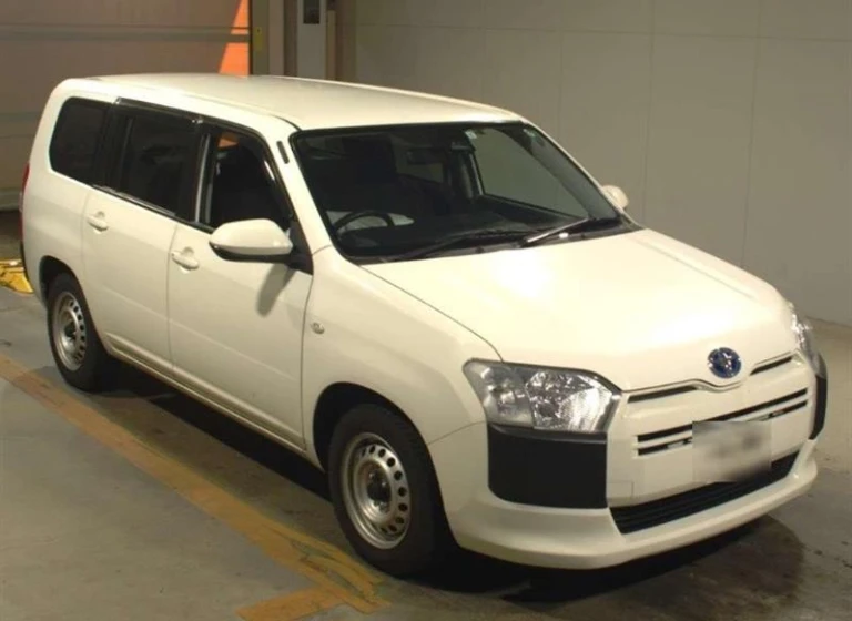 Toyota PROBOX 2021 года NHP160-0031915 ID: 557158