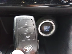 Toyota HARRIER 2020 года MXUA80-0015825 ID: 502497 18