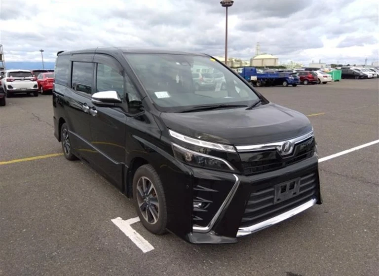 Toyota VOXY 2018 года ZRR80-0479105 ID: 509610