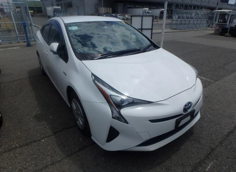 Toyota PRIUS 2018 года ZVW50-6138609 ID: 489189