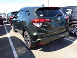 Honda VEZEL HYBRID 2015 года RU3-1111009 ID: 486472 4