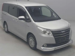 Toyota NOAH 2014 года ZWR80-0036468 ID: 559916 1
