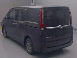 Toyota ESQUIRE 2015 года ZWR80-0151863 ID: 561132 2