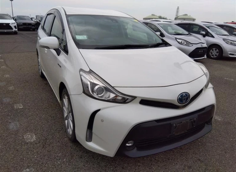 Toyota PRIUS ALPHA 2015 года ZVW41-3393558 ID: 538555