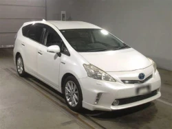 Toyota PRIUS ALPHA 2013 года ZVW41-3287368 ID: 557909 0
