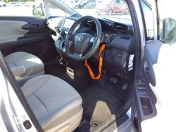 Toyota Wish, 2012 год 8
