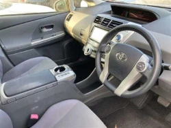 Toyota PRIUS ALPHA 2013 года ZVW41-3287368 ID: 557909 4