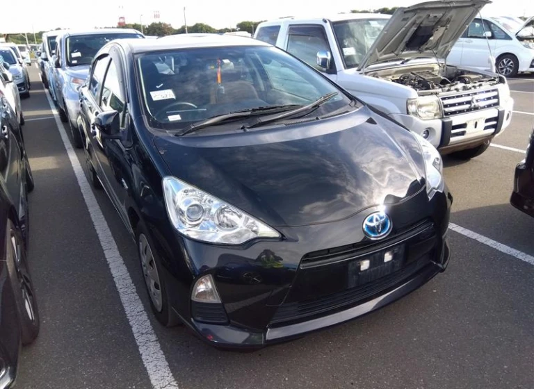 Toyota AQUA 2014 года NHP10-6277364 ID: 488689