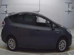 Toyota PRIUS ALPHA 2015 года ZVW41-3392864 ID: 538700 4