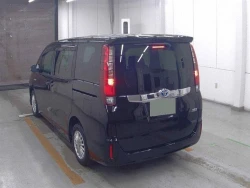 Toyota NOAH 2015 года ZWR80-0086635 ID: 489601 2