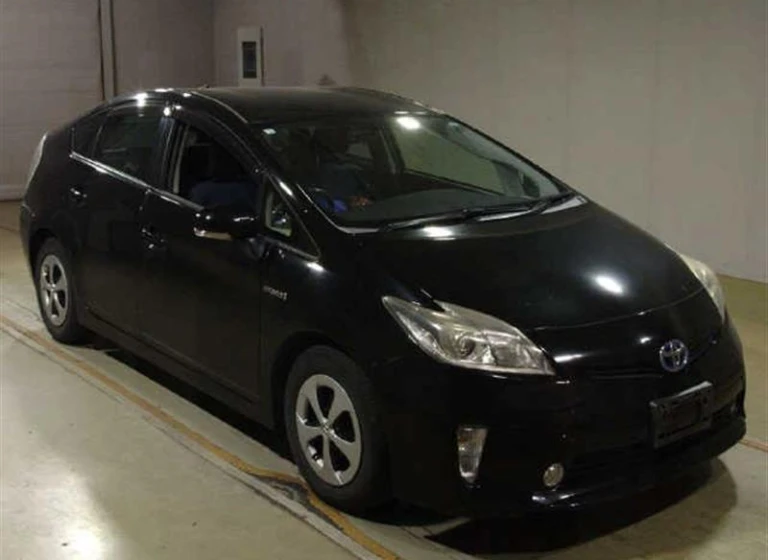 Toyota PRIUS 2014 года ZVW30-5752367 ID: 556916