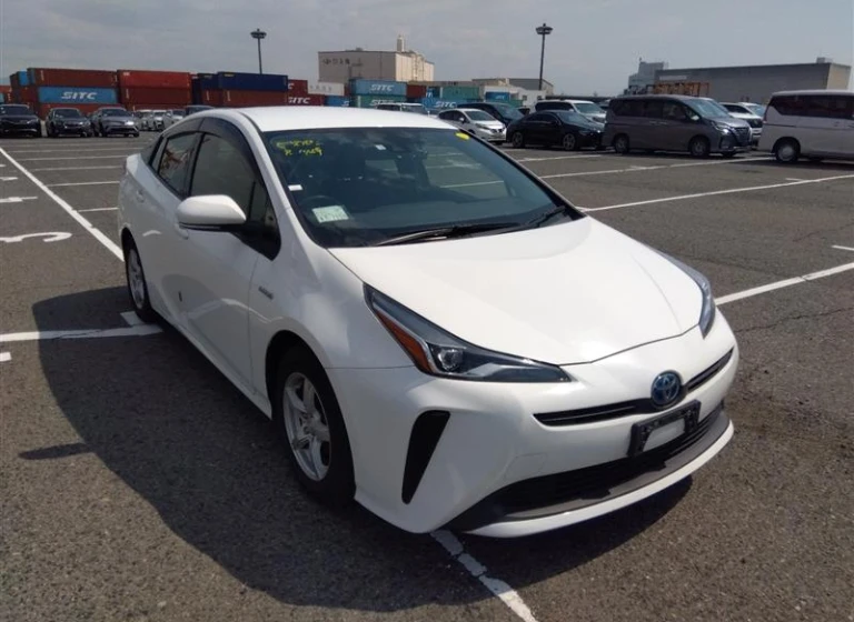 Toyota PRIUS 2020 года ZVW51-6150328 ID: 537148
